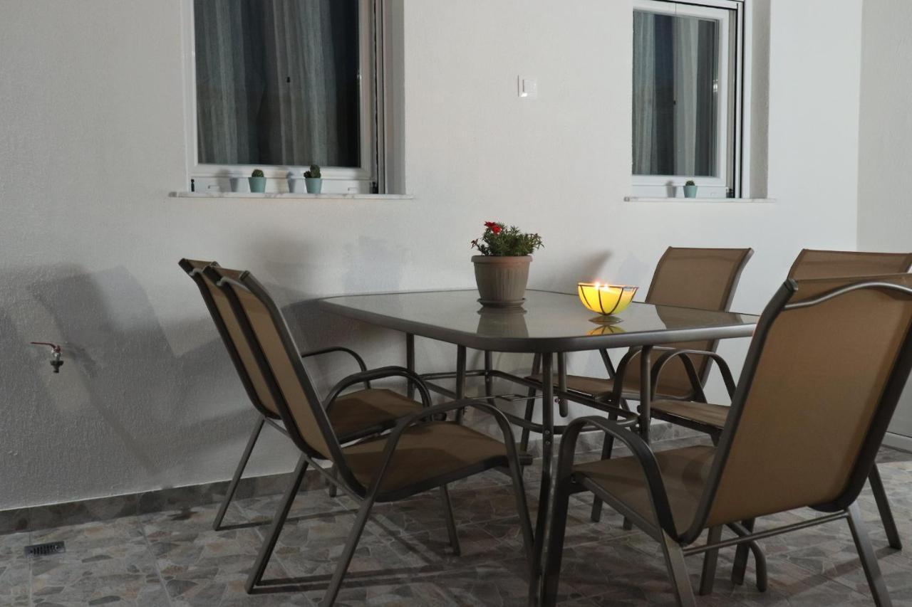 Filippou Luxury Apartments Flogita Exterior photo